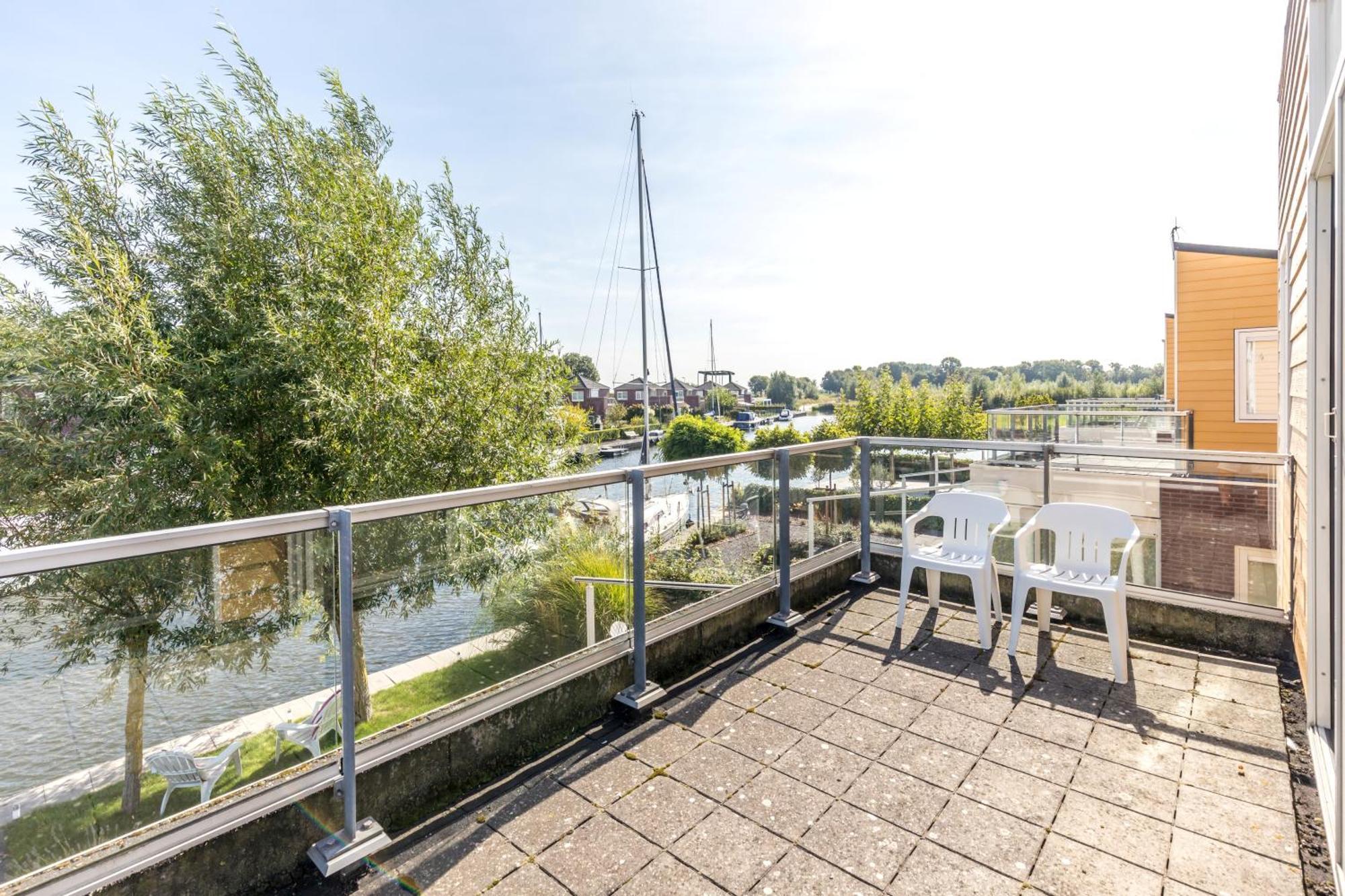 Nautic Rentals - Marinapark Oude-Tonge Экстерьер фото
