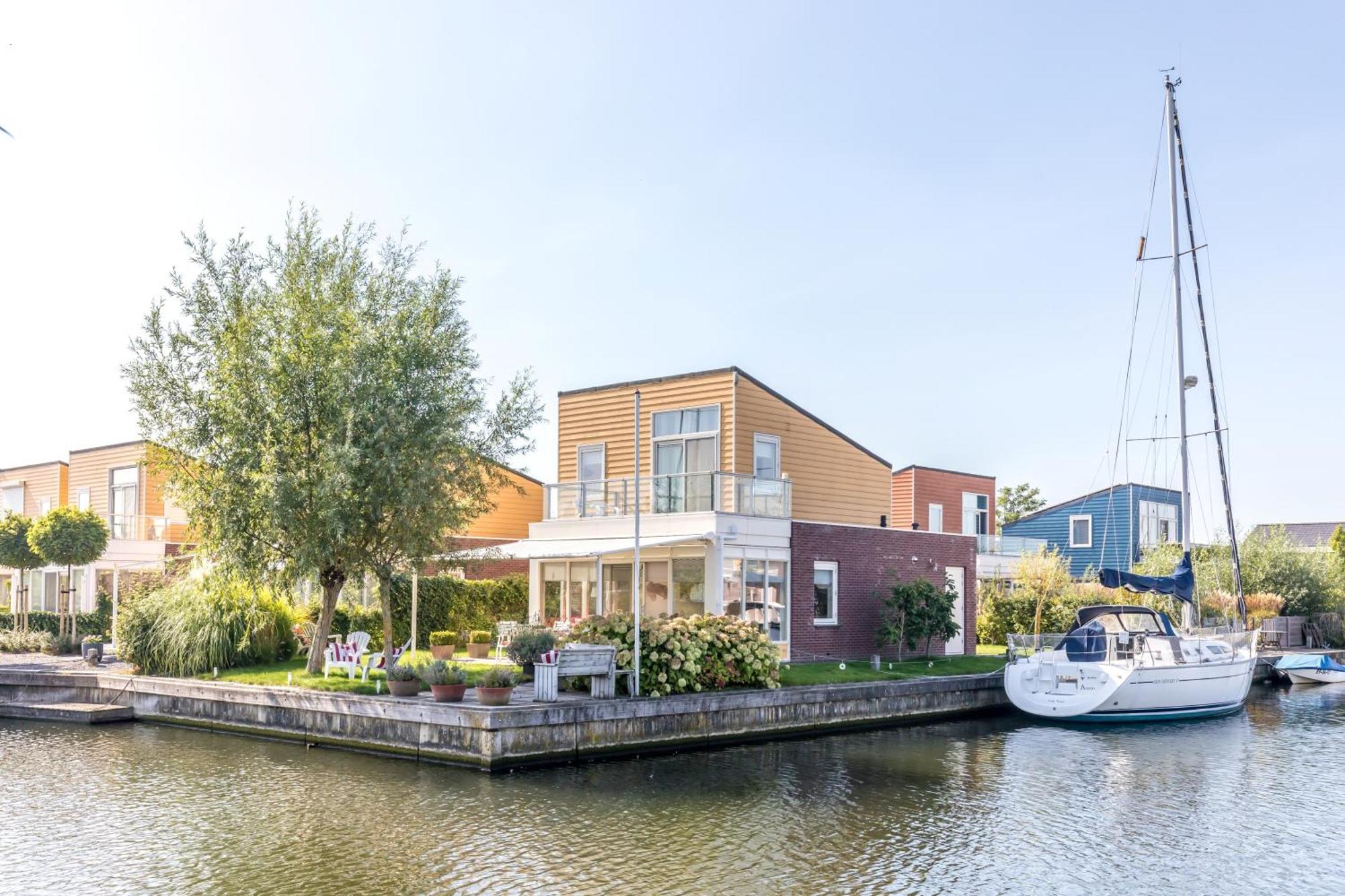 Nautic Rentals - Marinapark Oude-Tonge Экстерьер фото