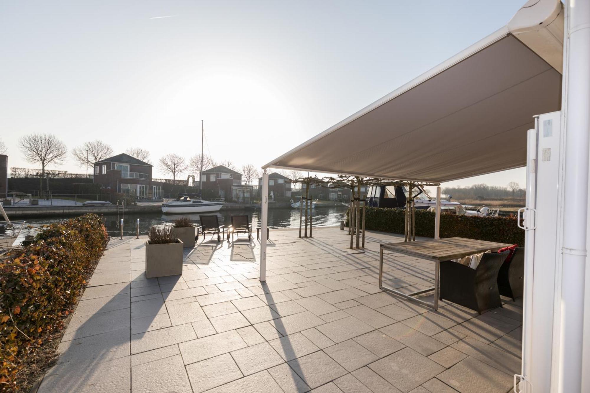 Nautic Rentals - Marinapark Oude-Tonge Экстерьер фото