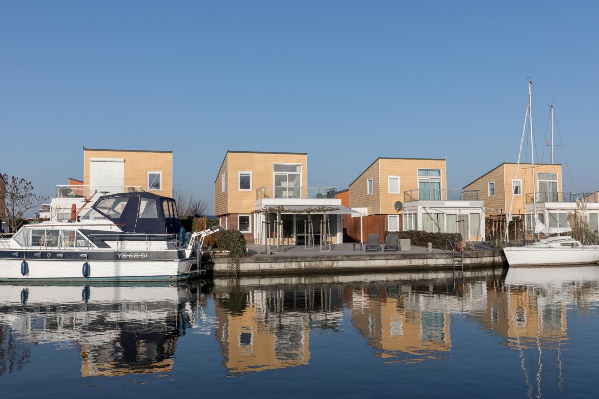 Nautic Rentals - Marinapark Oude-Tonge Экстерьер фото