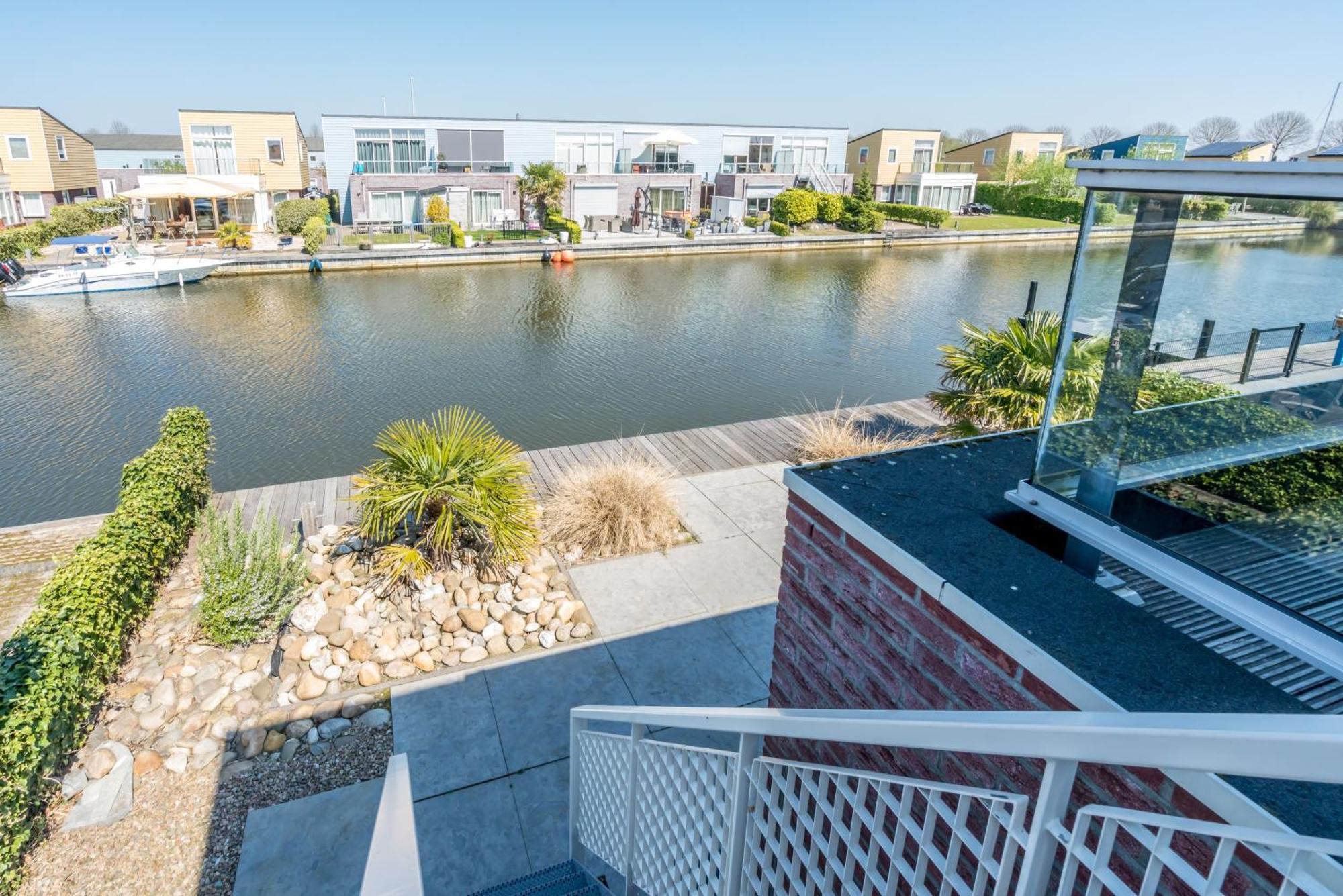 Nautic Rentals - Marinapark Oude-Tonge Экстерьер фото