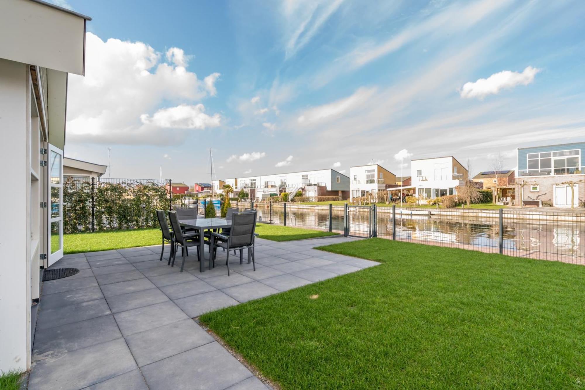 Nautic Rentals - Marinapark Oude-Tonge Экстерьер фото