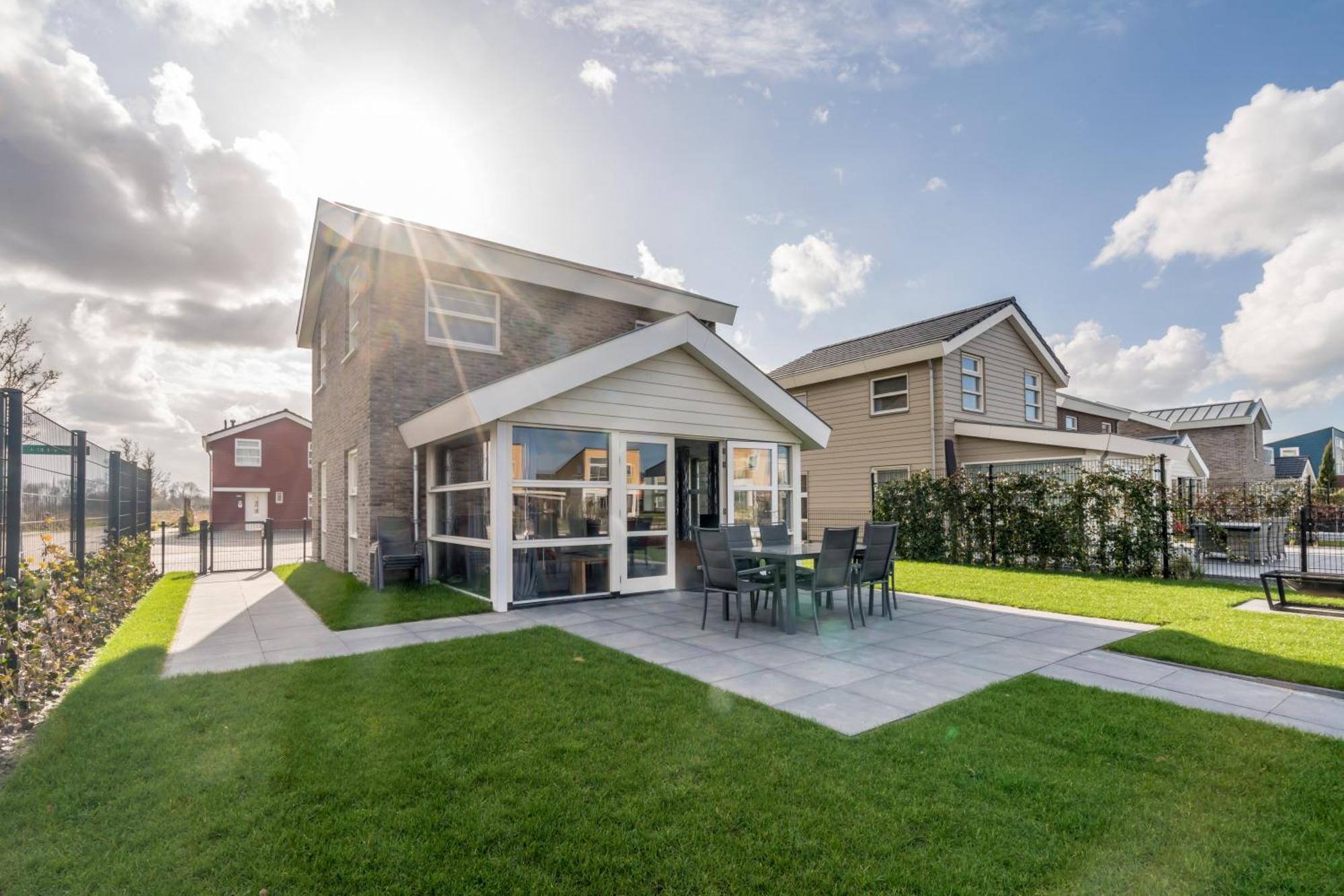 Nautic Rentals - Marinapark Oude-Tonge Экстерьер фото