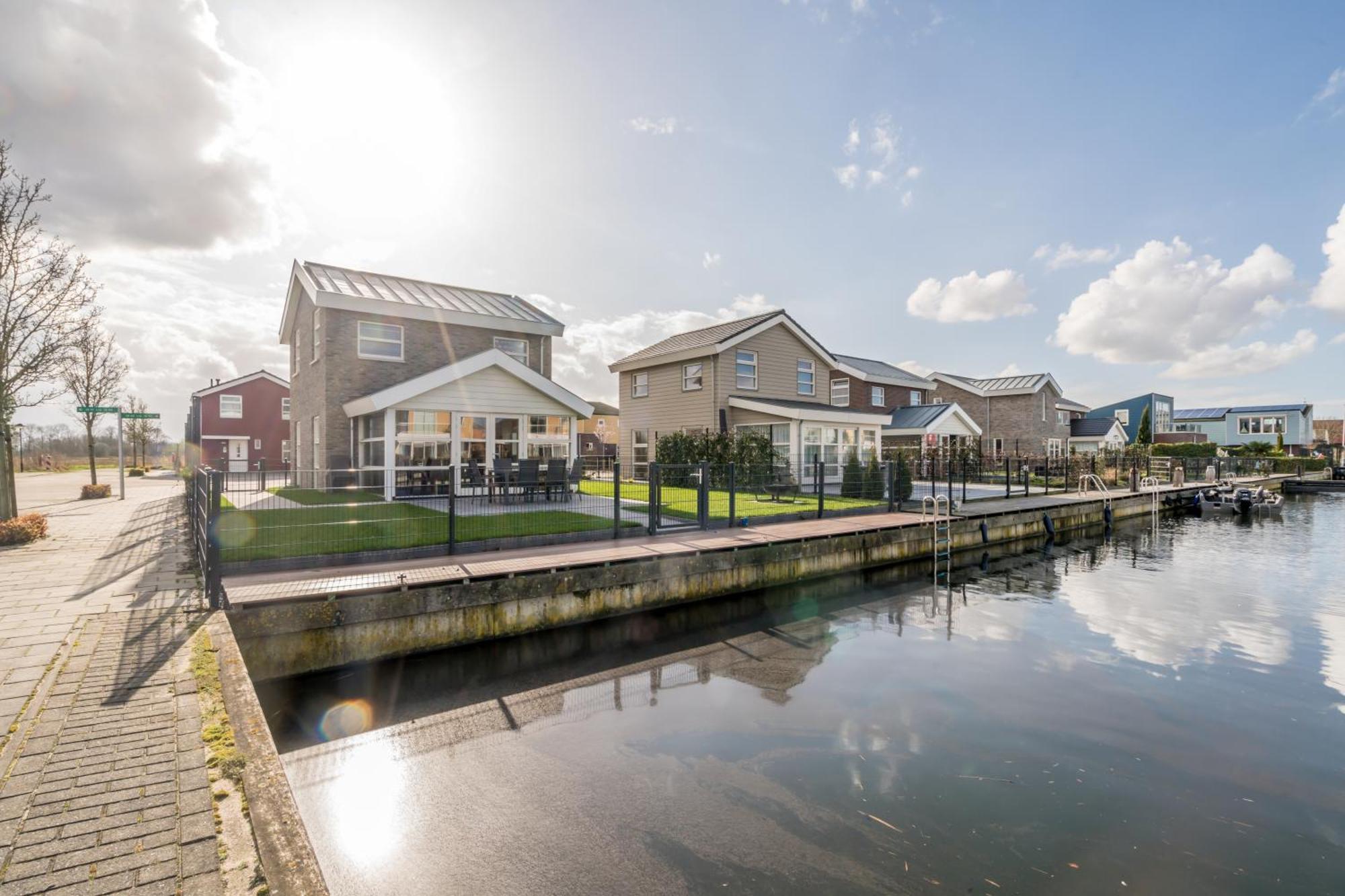 Nautic Rentals - Marinapark Oude-Tonge Экстерьер фото