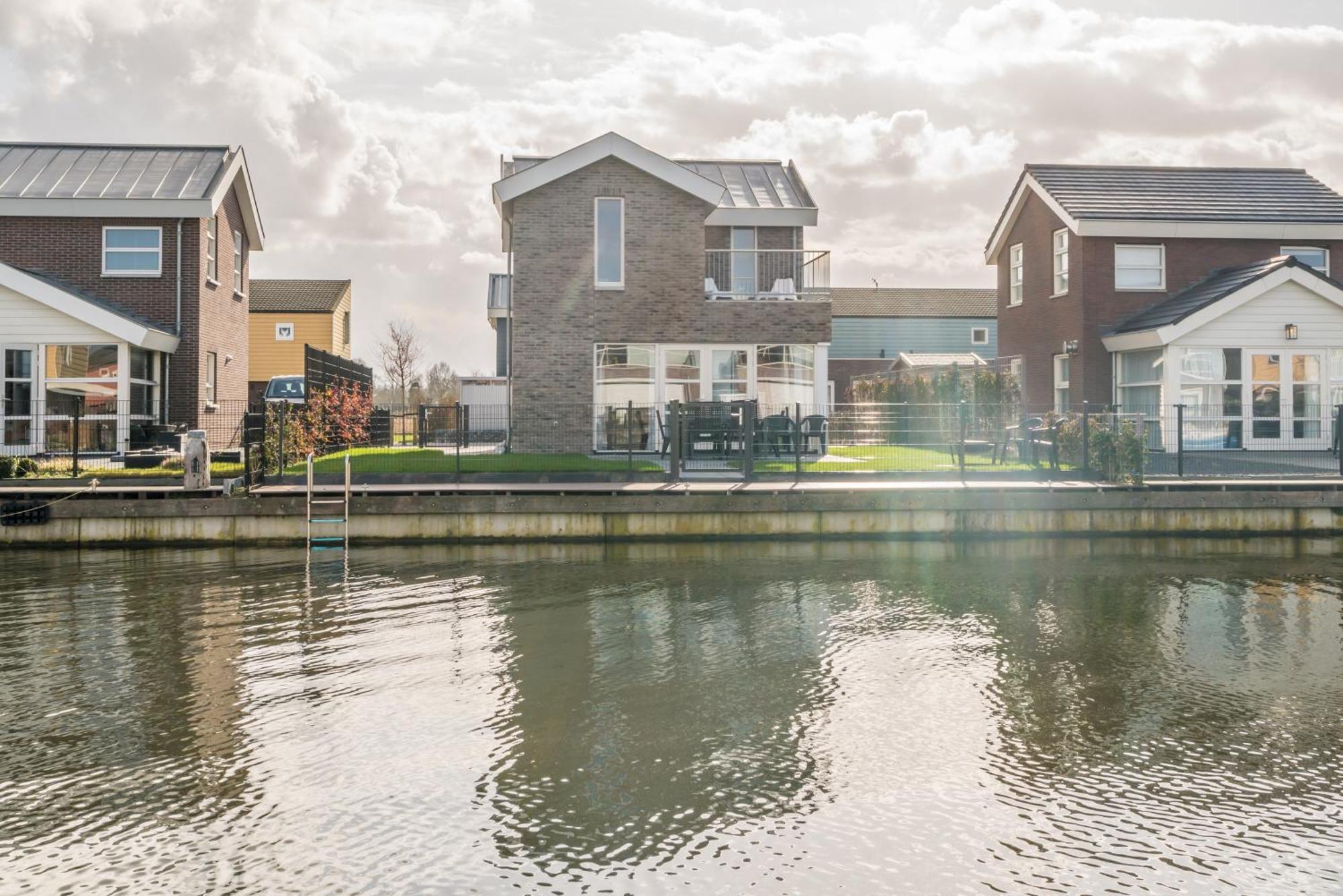 Nautic Rentals - Marinapark Oude-Tonge Экстерьер фото
