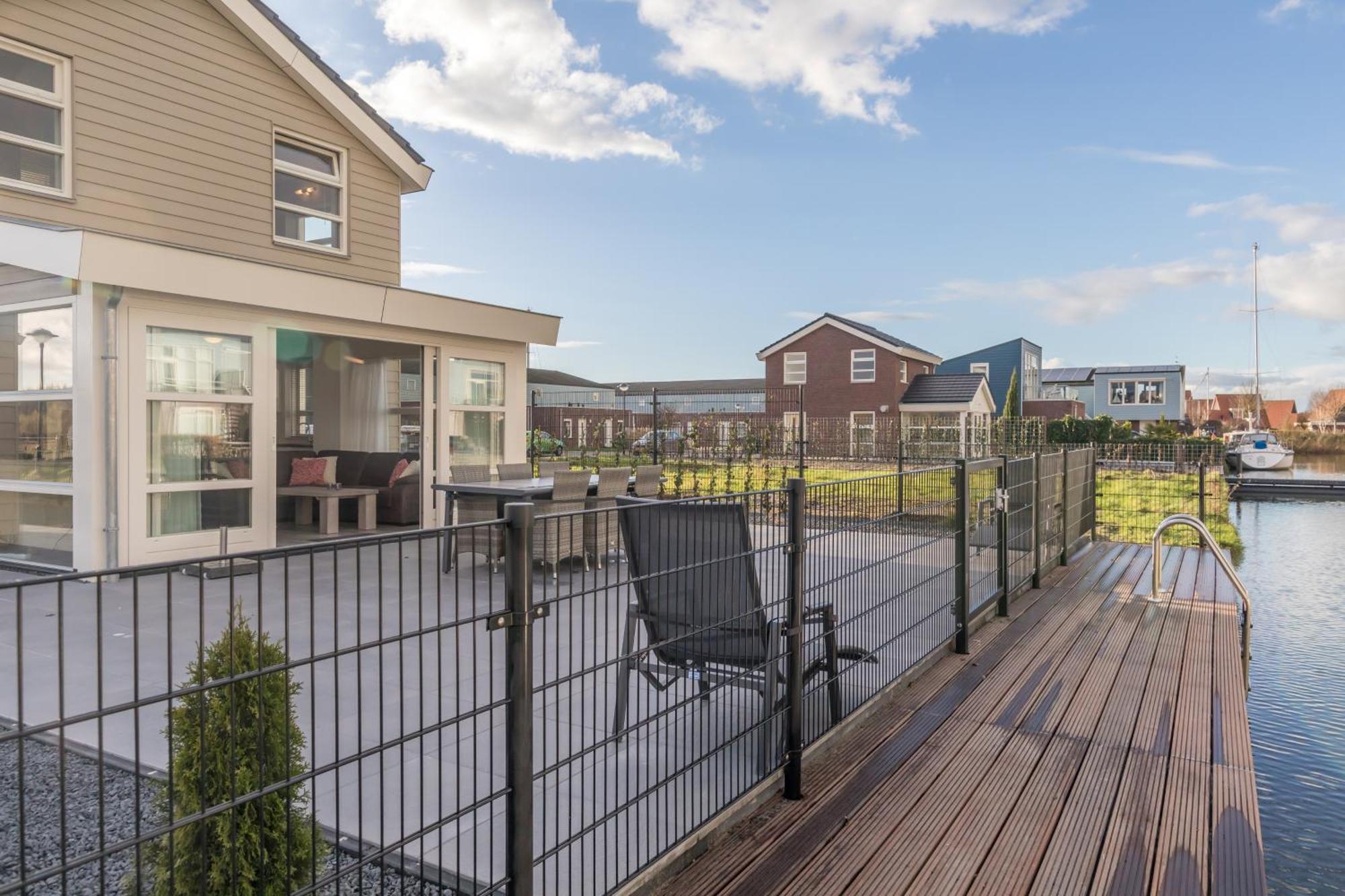 Nautic Rentals - Marinapark Oude-Tonge Экстерьер фото